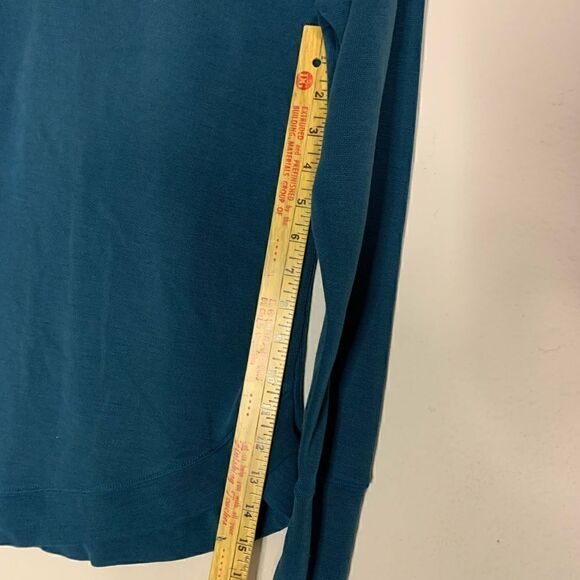 Athleta loose fitting Sweater - Picture 9 of 11